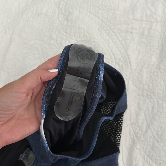 One shoulder cheeky swimsuit size Small - Picture 3 of 4